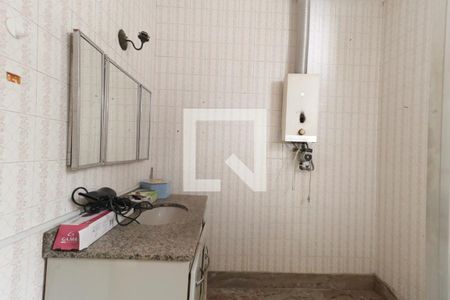 Casa à venda com 450m², 5 quartos e 3 vagas Casa à venda com 450m², 5 quartos e 3 vagasBanheiro Social