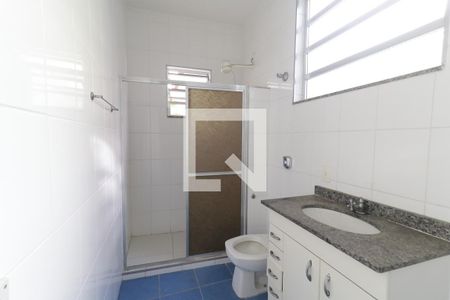 Casa à venda com 450m², 5 quartos e 3 vagas Casa à venda com 450m², 5 quartos e 3 vagasBanheiro de Serviço