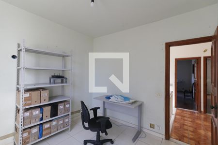 Casa à venda com 450m², 5 quartos e 3 vagas Casa à venda com 450m², 5 quartos e 3 vagasQuarto 4