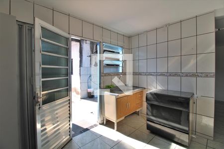 Cozinha de casa para alugar com 1 quarto, 25m² em Vila Romano, São Paulo