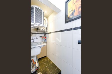 Apartamento à venda com 68m², 3 quartos e 1 vagaÁrea de Serviço