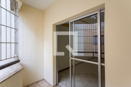 Varanda de apartamento para alugar com 2 quartos, 120m² em Santa Mônica, Uberlândia