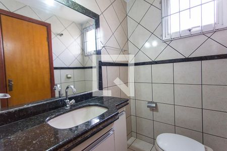 Apartamento para alugar com 120m², 2 quartos e 1 vaga Apartamento para alugar com 120m², 2 quartos e 1 vagaBanheiro da Suite