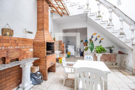 Casa à venda com 155m², 4 quartos e 2 vagas Casa à venda com 155m², 4 quartos e 2 vagasQuintal e Área de Serviço