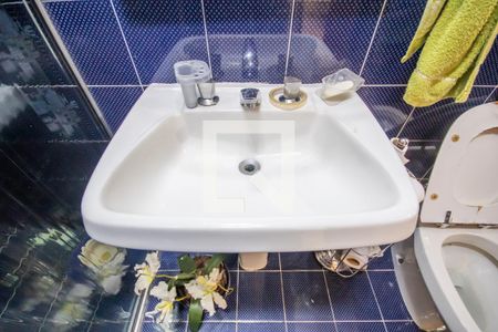 Casa à venda com 155m², 4 quartos e 2 vagas Casa à venda com 155m², 4 quartos e 2 vagasBanheiro da Suíte 2