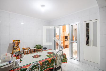 Casa à venda com 155m², 4 quartos e 2 vagas Casa à venda com 155m², 4 quartos e 2 vagasCozinha