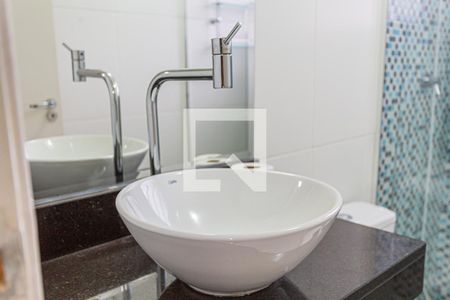 Apartamento para alugar com 48m², 2 quartos e 1 vaga Apartamento para alugar com 48m², 2 quartos e 1 vagaDetalhe do banheiro