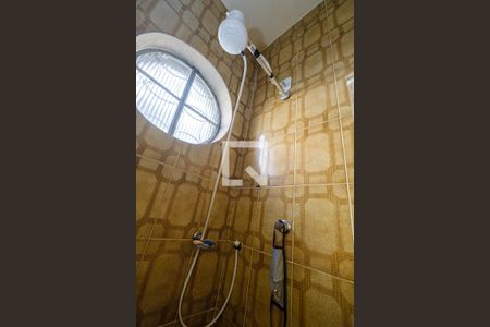 Casa de condomínio à venda com 170m², 4 quartos e 1 vaga Casa de condomínio à venda com 170m², 4 quartos e 1 vagaBanheiro Suíte