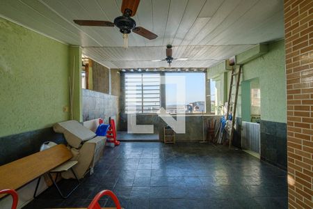 Casa de condomínio à venda com 170m², 4 quartos e 1 vaga Casa de condomínio à venda com 170m², 4 quartos e 1 vagaTerraço