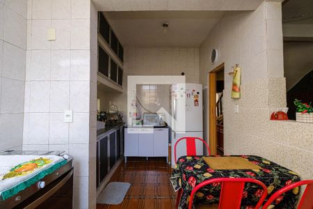Casa de condomínio à venda com 170m², 4 quartos e 1 vaga Casa de condomínio à venda com 170m², 4 quartos e 1 vagaCozinha