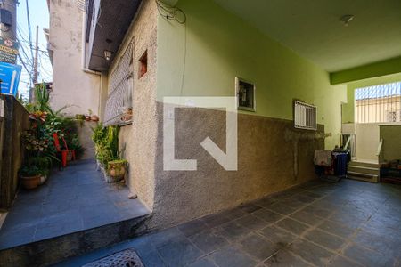 Casa de condomínio à venda com 170m², 4 quartos e 1 vaga Casa de condomínio à venda com 170m², 4 quartos e 1 vagaGaragem