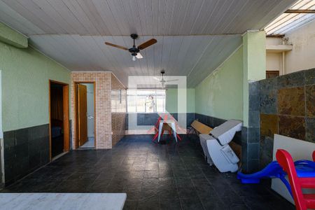 Casa de condomínio à venda com 170m², 4 quartos e 1 vaga Casa de condomínio à venda com 170m², 4 quartos e 1 vagaTerraço