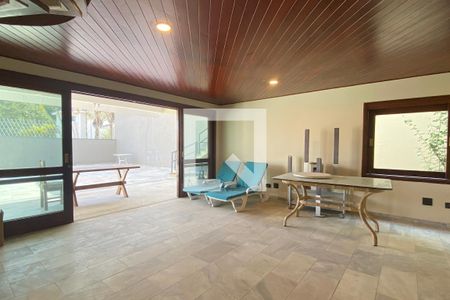 Casa de condomínio à venda com 500m², 4 quartos e 6 vagasSalão de festas