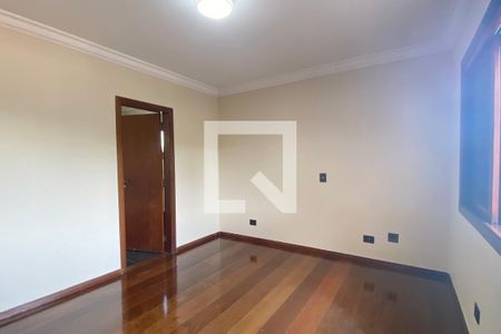 Casa de condomínio à venda com 500m², 4 quartos e 6 vagasSuíte 2