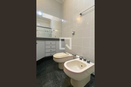 Casa de condomínio à venda com 500m², 4 quartos e 6 vagasBanheiro Social