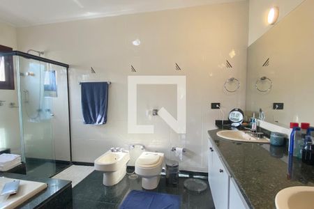 Casa de condomínio à venda com 500m², 4 quartos e 6 vagasBanheiro da Suíte 1