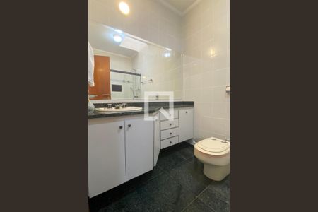 Casa de condomínio à venda com 500m², 4 quartos e 6 vagasBanheiro Social