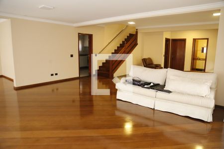 Sala de TV de casa à venda com 4 quartos, 500m² em City América, São Paulo