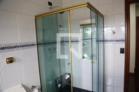 Casa à venda com 500m², 4 quartos e 4 vagasBanheiro da Suíte 2