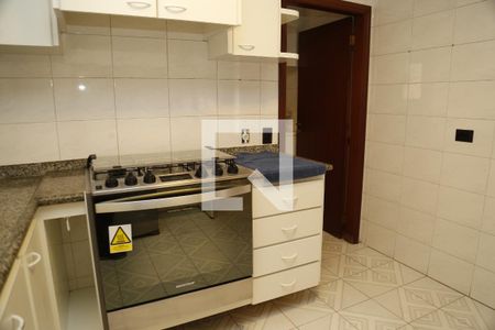 Casa à venda com 500m², 4 quartos e 4 vagasCozinha-Ambiente 2