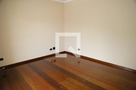 Casa à venda com 500m², 4 quartos e 4 vagasSuíte 2