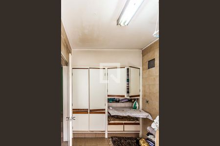 Casa à venda com 352m², 4 quartos e 4 vagasÁrea de serviço