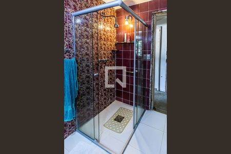 Casa à venda com 352m², 4 quartos e 4 vagasSuíte