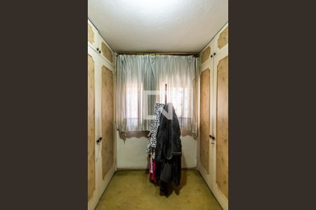 Casa à venda com 352m², 4 quartos e 4 vagasCloset