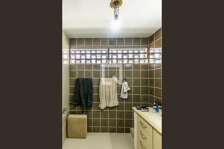 Casa à venda com 352m², 4 quartos e 4 vagasBanheiro