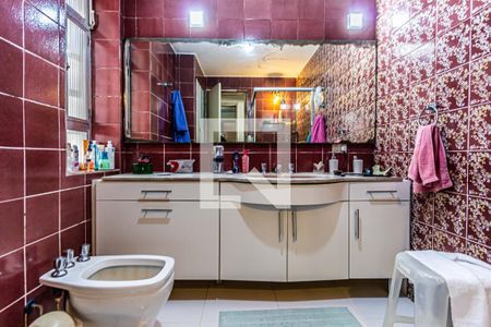 Casa à venda com 352m², 4 quartos e 4 vagasSuíte