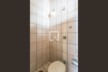 Casa para alugar com 146m², 2 quartos e 2 vagas Casa para alugar com 146m², 2 quartos e 2 vagasBanheiro de Serviço