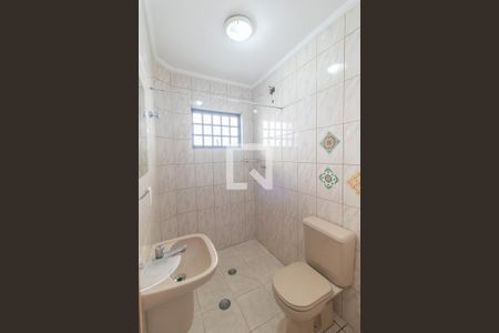 Banheiro de casa para alugar com 1 quarto, 58m² em Vila Madalena , São Paulo