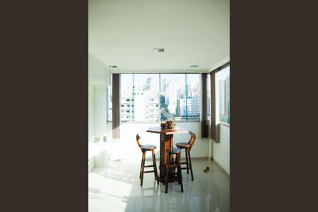 Sacada de apartamento para alugar com 3 quartos, 190m² em Bela Vista, São Paulo