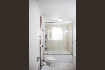 Apartamento à venda com 190m², 3 quartos e 1 vaga Apartamento à venda com 190m², 3 quartos e 1 vagaBanheiro da Suíte 1