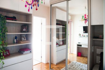 Apartamento à venda com 190m², 3 quartos e 1 vaga Apartamento à venda com 190m², 3 quartos e 1 vagaQuarto 2 - Suíte