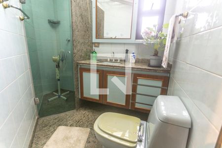 Apartamento à venda com 137m², 3 quartos e 2 vagasBanheiro suíte 2