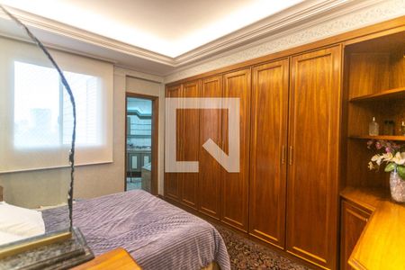 Apartamento à venda com 137m², 3 quartos e 2 vagasSuíte 1