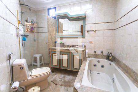 Apartamento à venda com 137m², 3 quartos e 2 vagasBanheiro suíte 1