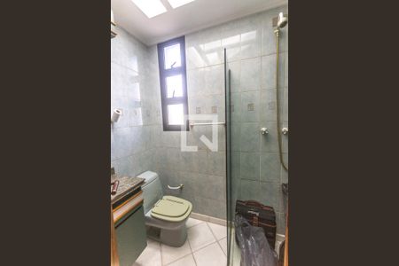 Apartamento à venda com 137m², 3 quartos e 2 vagasBanheiro suíte 3