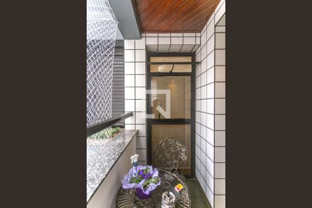 Apartamento à venda com 137m², 3 quartos e 2 vagasVaranda