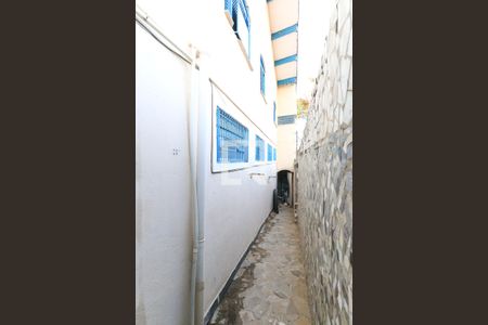 Casa para alugar com 500m², 3 quartos e 1 vagaCorredor Lateral