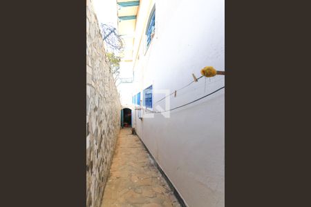 Casa para alugar com 500m², 3 quartos e 1 vagaCorredor Lateral