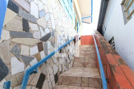 Casa para alugar com 500m², 3 quartos e 1 vagaEscada