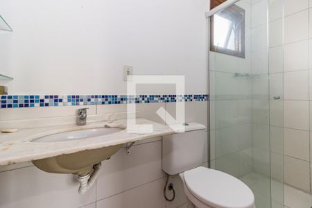 Banheiro da Suíte de casa de condomínio à venda com 2 quartos, 83m² em Ipanema, Porto Alegre