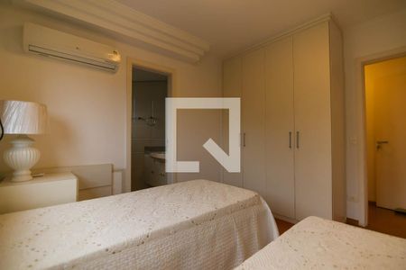 Apartamento à venda com 215m², 3 quartos e 4 vagasQuarto 3