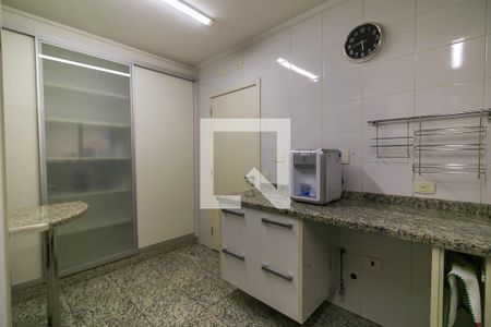 Apartamento à venda com 215m², 3 quartos e 4 vagasCozinha