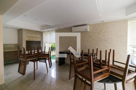 Apartamento à venda com 215m², 3 quartos e 4 vagasÁrea comum - Salão de festas