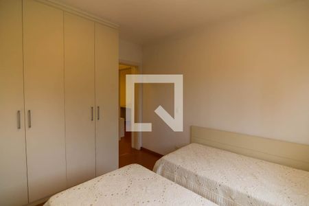 Apartamento à venda com 215m², 3 quartos e 4 vagasQuarto 3