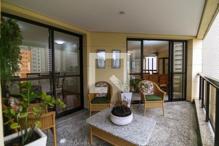Apartamento à venda com 215m², 3 quartos e 4 vagasVaranda da Sala