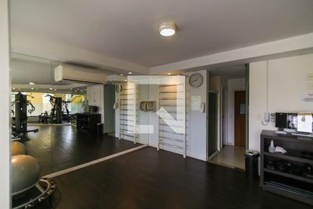 Apartamento à venda com 215m², 3 quartos e 4 vagasÁrea comum - Academia